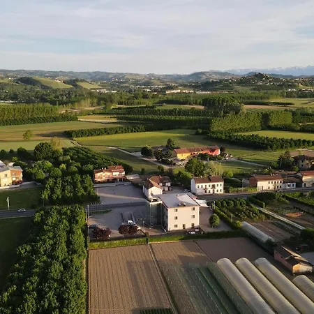 Medea (adults Only) 3* Alba (Piedmont)