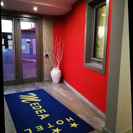 Medea (adults Only) מלון אלבה