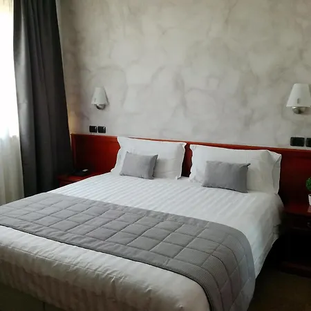 Medea (adults Only) 3* Alba (Piedmont)