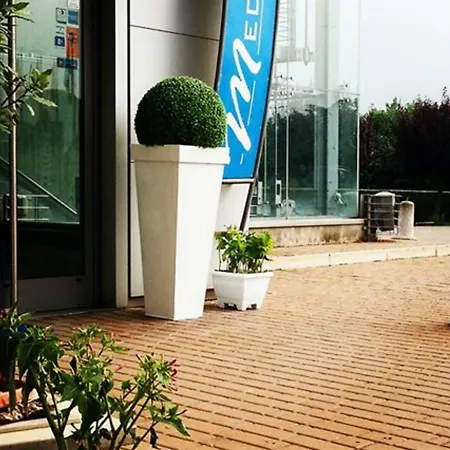 Medea (adults Only) 3* 알바