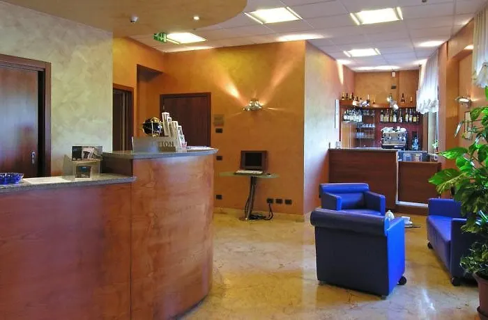 Medea (adults Only) 3*