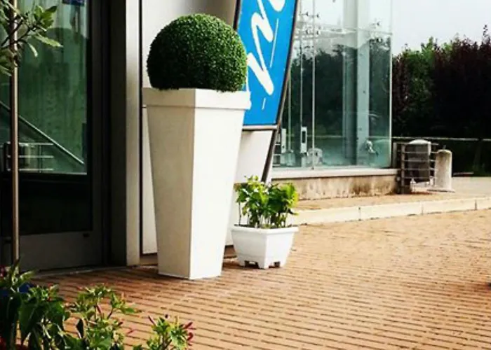 Medea (adults Only) 3* Alba (Piedmont)